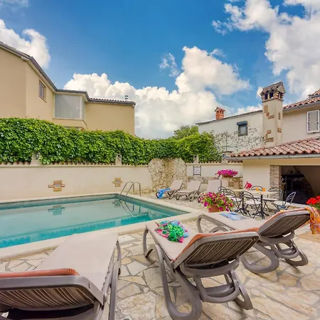 Casa Gianni * بلومين